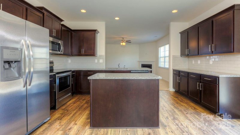 Property image 3 at 850 Adelston Lane, Asheville, NC 28804