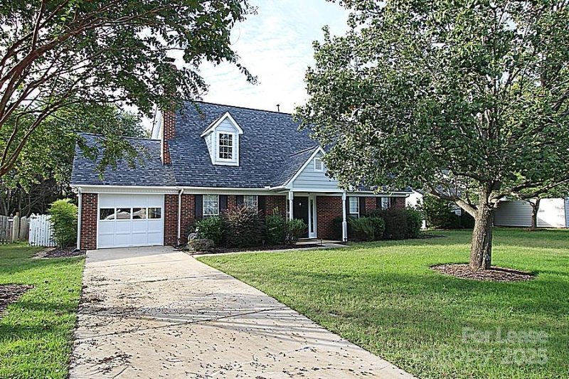 Property image 2 at 12115 Landing Green Drive, Charlotte, NC 28277