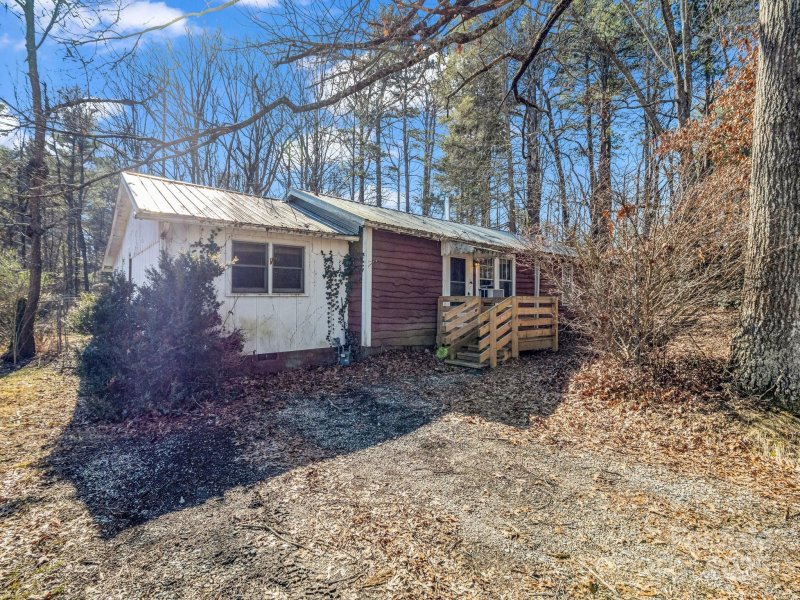 Property image 5 at 1918 Old South Carolina Avenue, Hendersonville, NC 28739