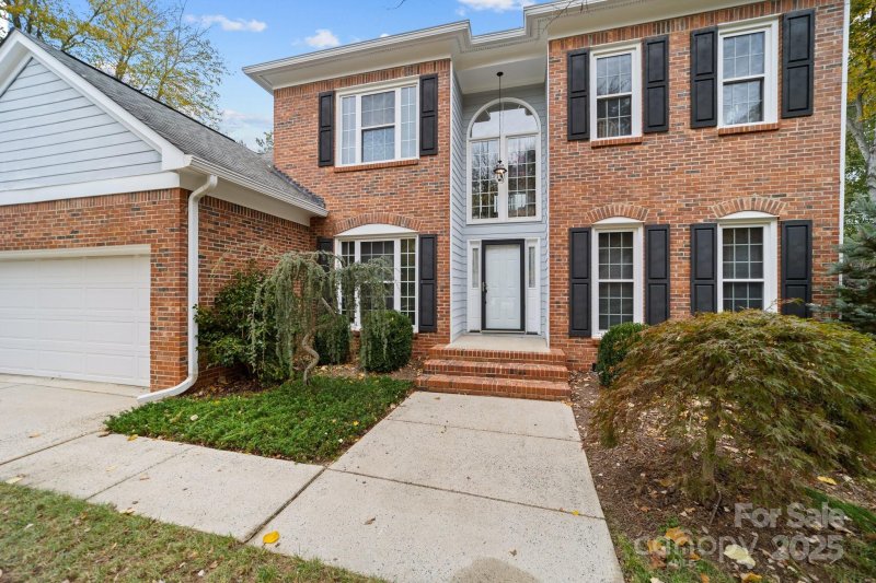 Property image 3 at 10015 Lattice Court, Charlotte, NC 28269