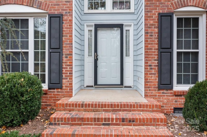 Property image 5 at 10015 Lattice Court, Charlotte, NC 28269