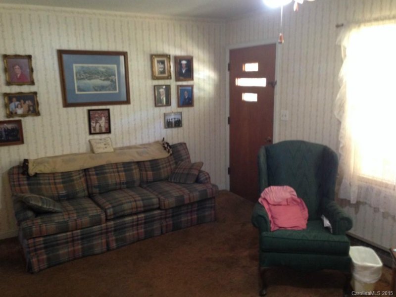 Property image 2 at 3511 Cinderella Drive, Dallas, NC 28034