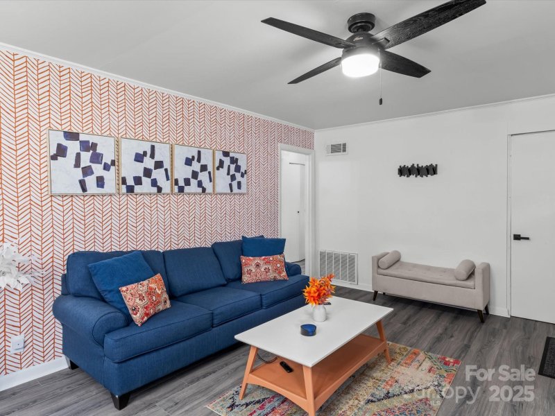 Property image 5 at 3021 Botany Street, Charlotte, NC 28216