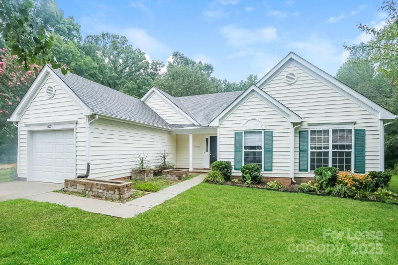 Property image 3 at 13001 Peacock Lane, Charlotte, NC 28215