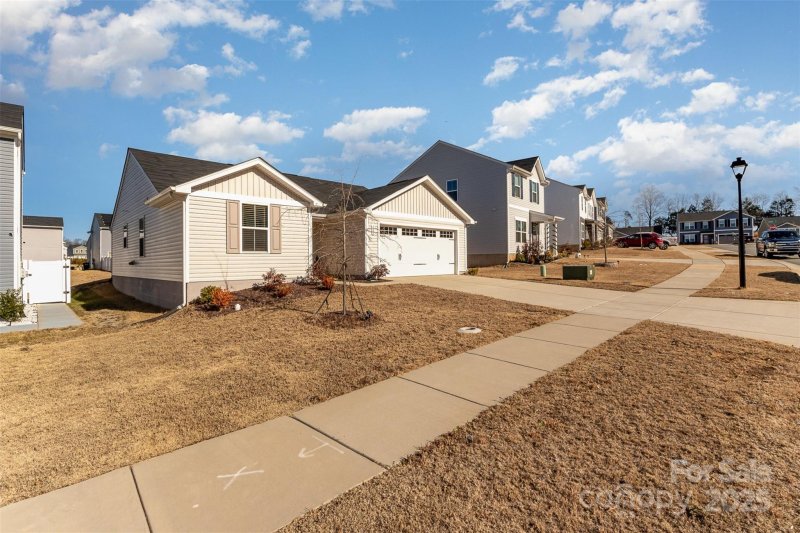 Property image 2 at 107 Harborough Avenue, Troutman, NC 28166