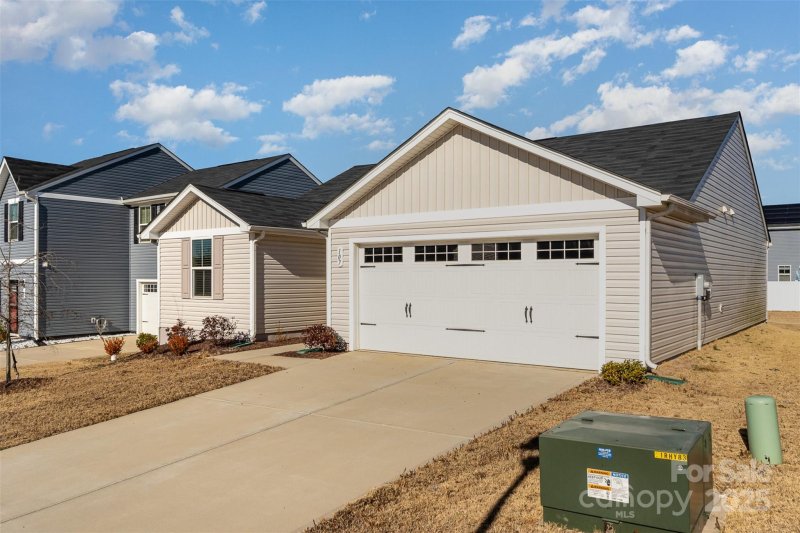 Property image 3 at 107 Harborough Avenue, Troutman, NC 28166