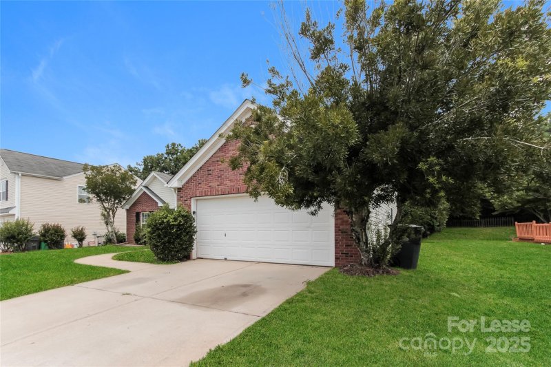 Property image 3 at 12043 Chantress Lane, Charlotte, NC 28215