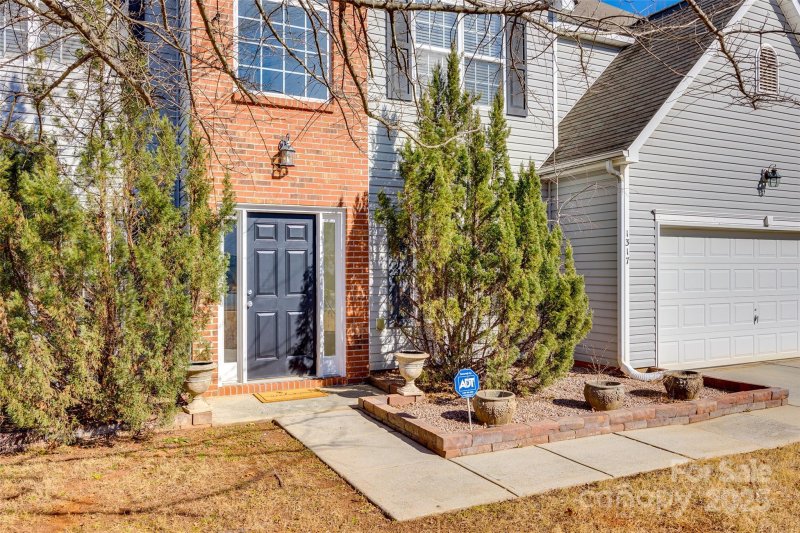 Property image 2 at 1317 New Life Road, Charlotte, NC 28216