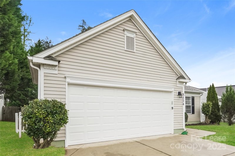 Property image 3 at 8534 Filbert Lane, Charlotte, NC 28215