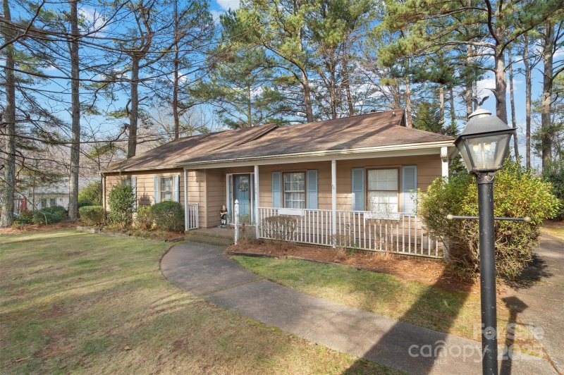 Property image 5 at 709 Falls Church Road, Charlotte, NC 28270