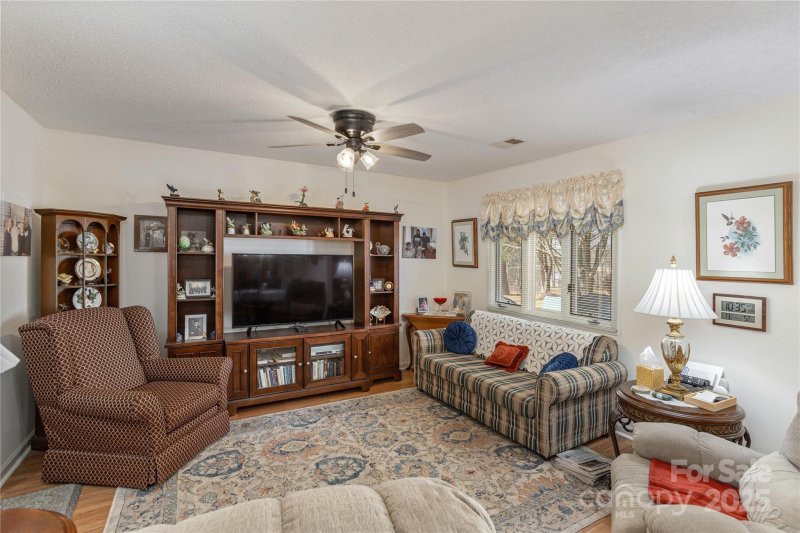 Property image 5 at 40 Doanbury Court, Hendersonville, NC 28792