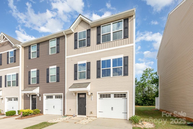 Property image 2 at 828 Renee Avenue, Fort Mill, SC 29715