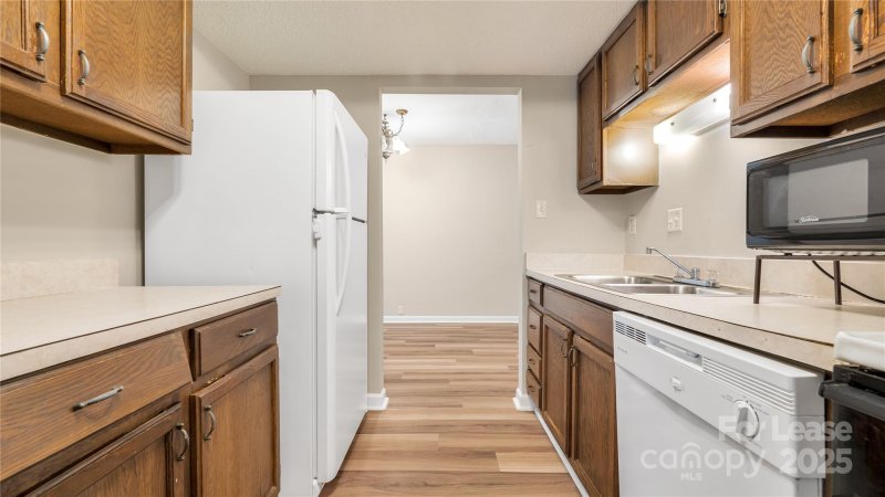 Property image 5 at 6927 Stonington Lane, Charlotte, NC 28227