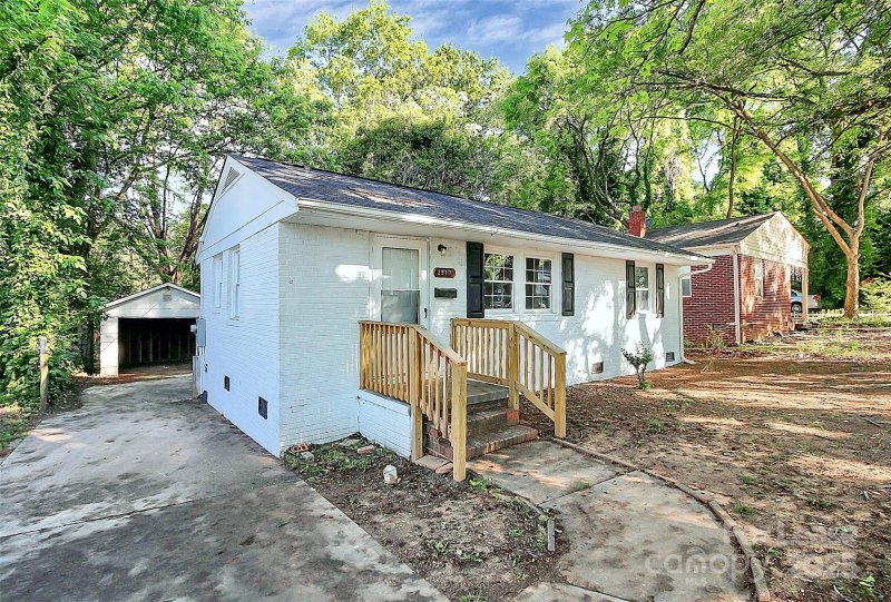 Property image 2 at 2517 Rachel Street, Charlotte, NC 28206