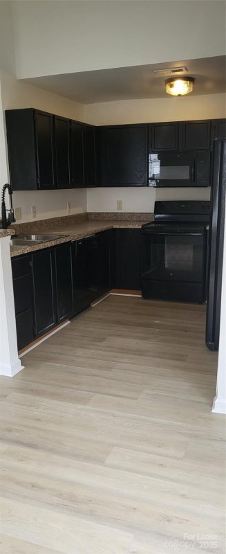 Property image 3 at 12147 Stewarts Crossing Drive, Charlotte, NC 28215