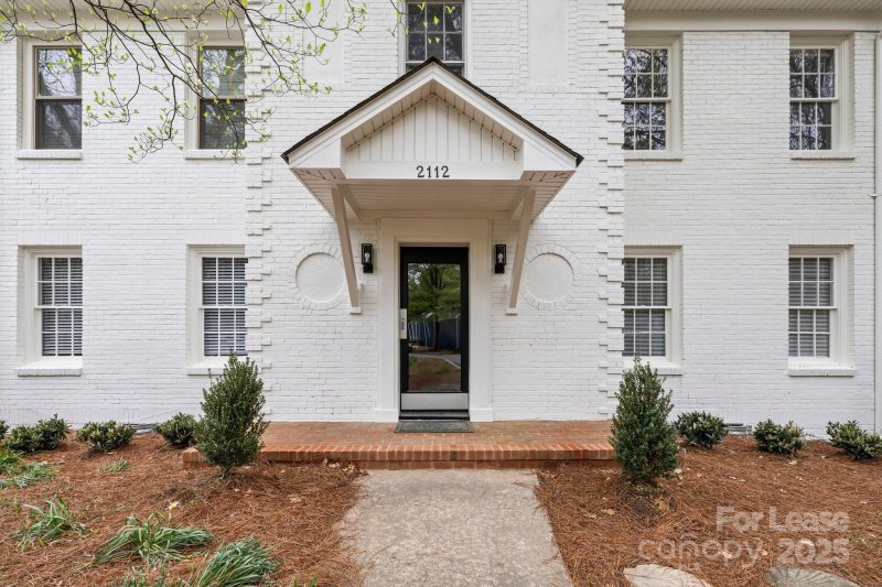 Property image 2 at 2112 Crescent Avenue, Charlotte, NC 28207