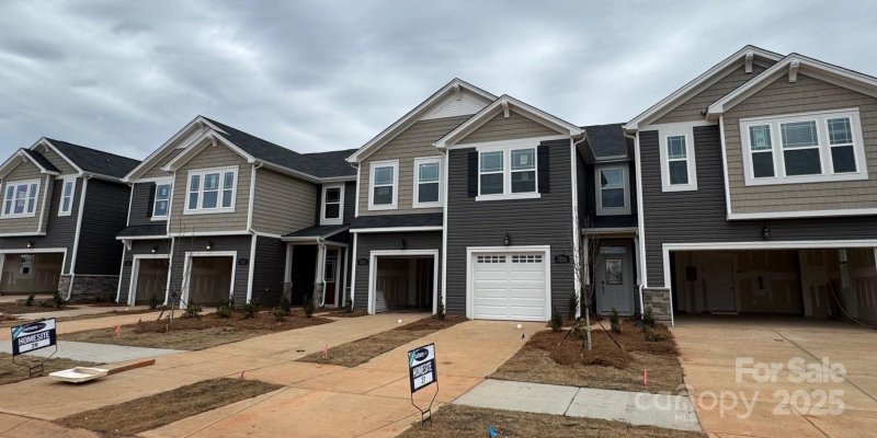 Property image 2 at 7228 Hodges Meadow Lane, Charlotte, NC 28213