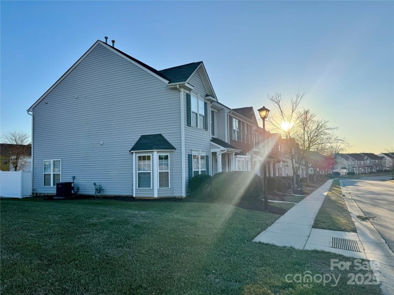 Property image 3 at 4968 Sunburst Lane, Charlotte, NC 28213