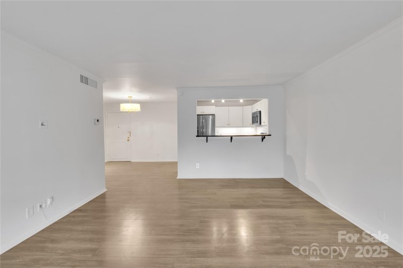 Property image 4 at 1323 Queens Road, Charlotte, NC 28207