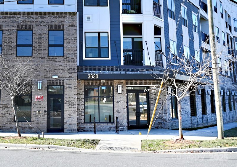 Galleries at NODA, Charlotte Community