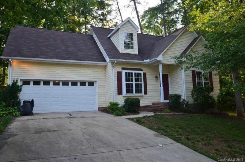 1551 Cambridge Heights Place