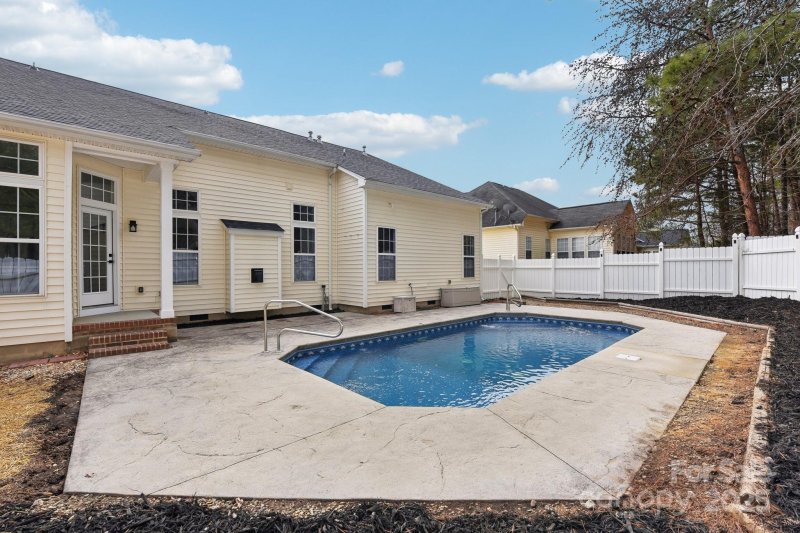 Property image 4 at 529 Veloce Trail, Fort Mill, SC 29715