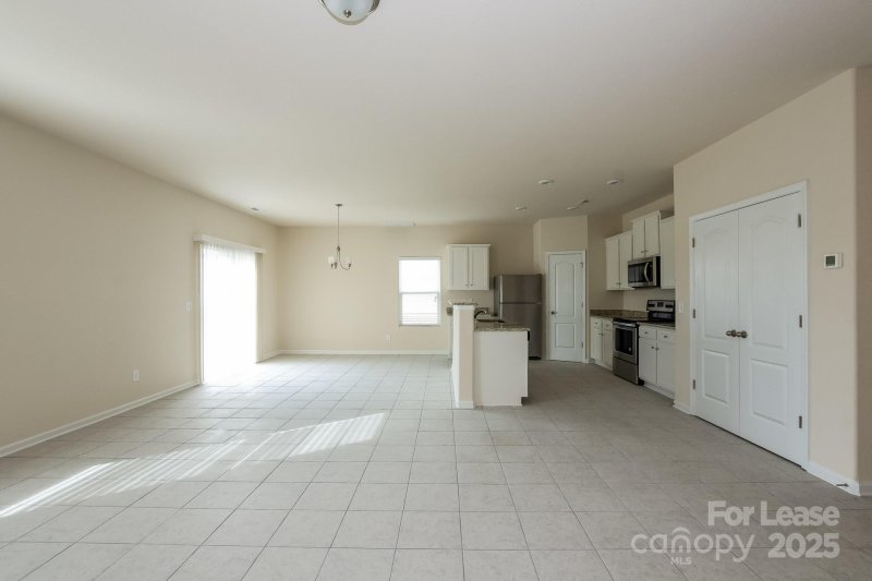 Property image 3 at 2929 Patishall Lane, Charlotte, NC 28214