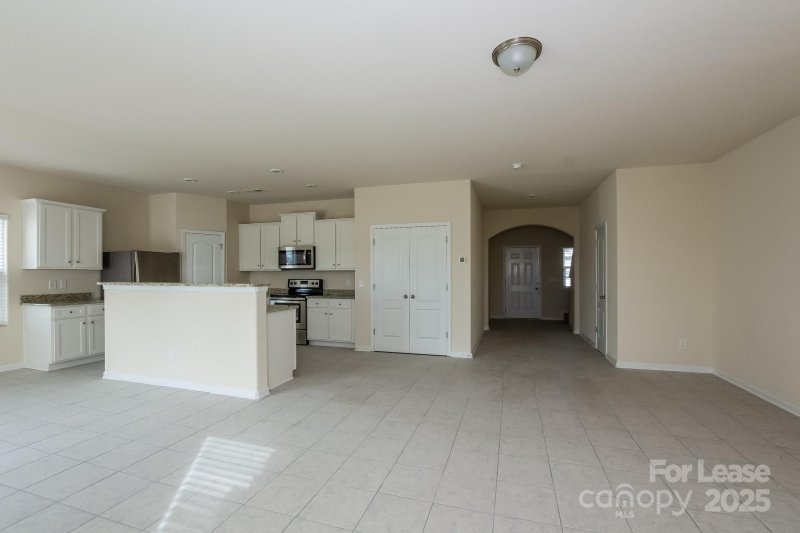 Property image 4 at 2929 Patishall Lane, Charlotte, NC 28214