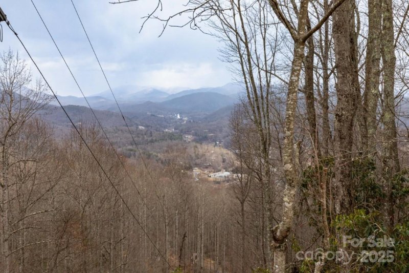 Property image 5 of 175 Owl Lookout Road in Eagles Ridge, Sylva, NC 28779