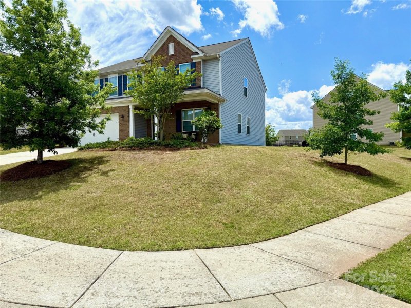 Property image 3 at 121 Mackinac Drive, Mooresville, NC 28117