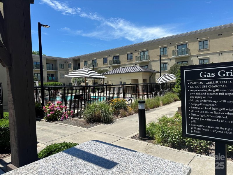 Property image 2 at 721 Governor Morrison Street, Charlotte, NC 28211