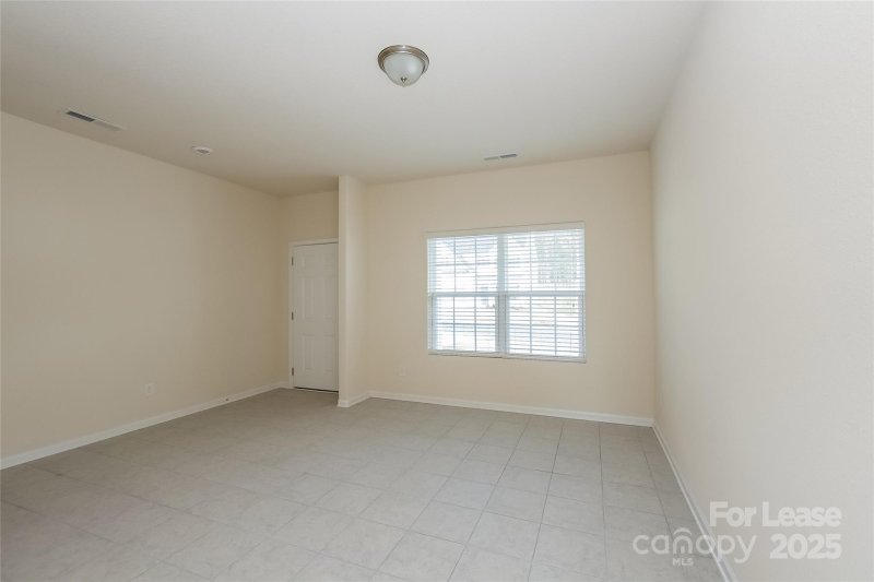 Property image 2 at 2925 Patishall Lane, Charlotte, NC 28214