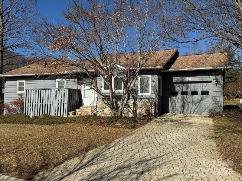 Property image 2 at 30 Larkspur Court, Asheville, NC 28805