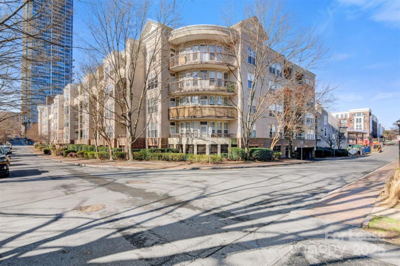 Property image 4 at 405 W 7th Street, Charlotte, NC 28202