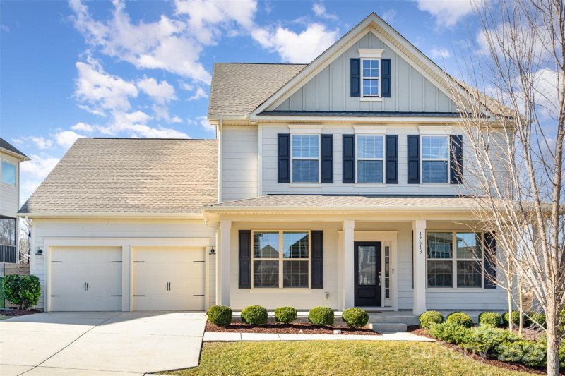 Property image 2 at 17613 Shasta Daisy Circle, Davidson, NC 28036