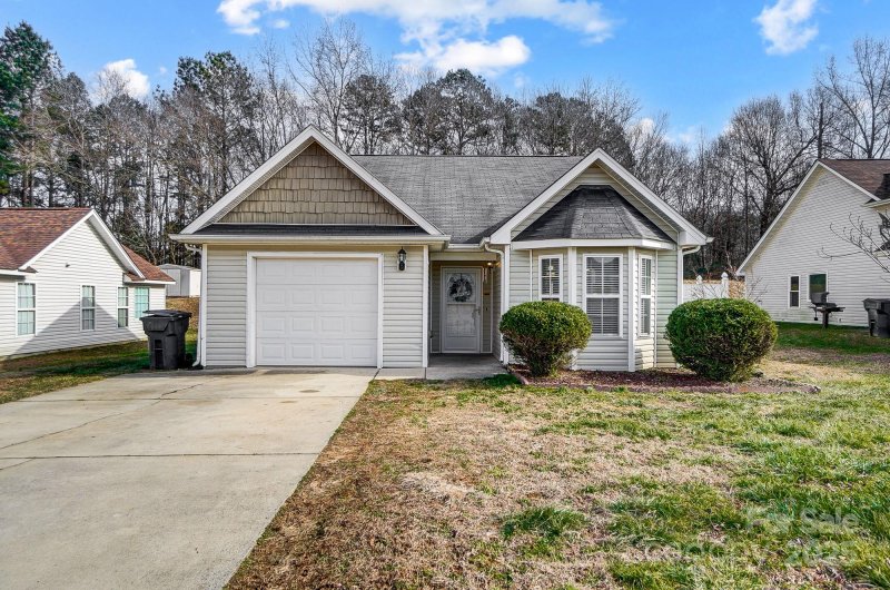 Property image 2 at 5113 Park Place Drive, Dallas, NC 28034