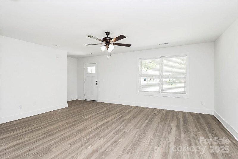 Property image 4 at 204 N Yadkin Avenue, Spencer, NC 28150