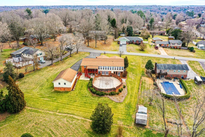 Property image 3 at 5513 Suttlemyre Lane, Hickory, NC 28601