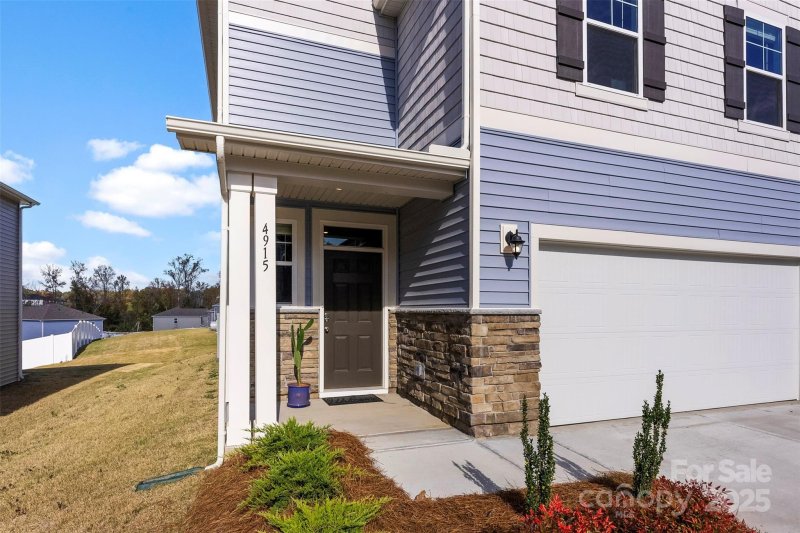 Property image 3 at 4915 Raspberry Knoll Drive, Charlotte, NC 28208