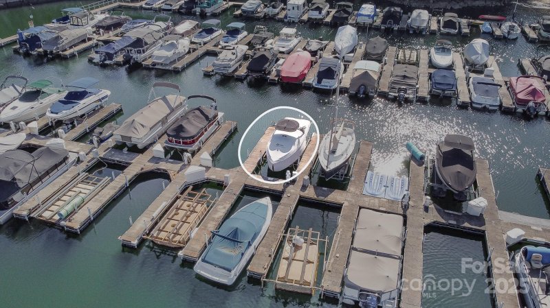 Property image 3 at 19600 Valiant Way, Cornelius, NC 28031