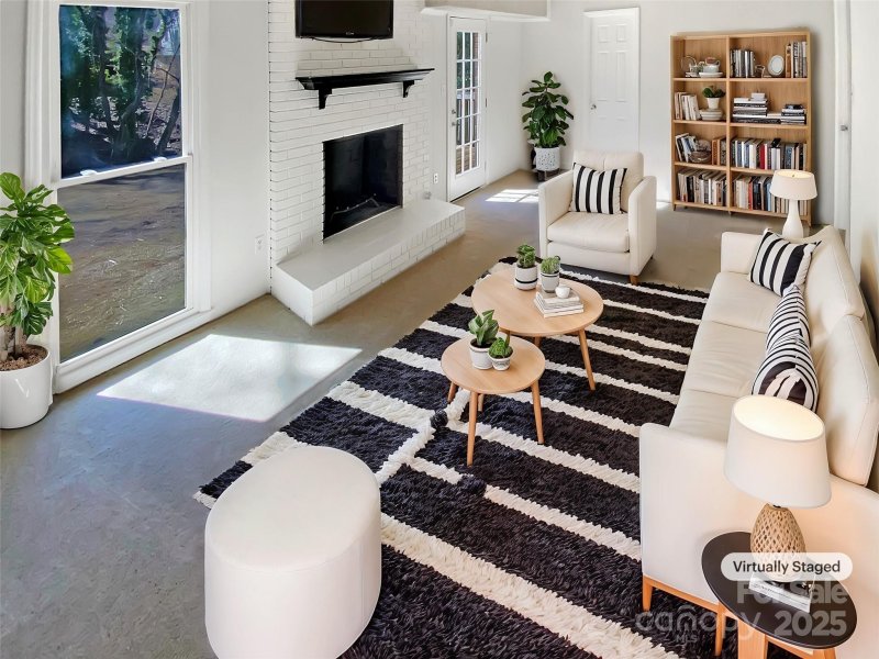 Property image 2 of 7401 Limerick Drive in Heritage Woods East, Charlotte, NC 28270