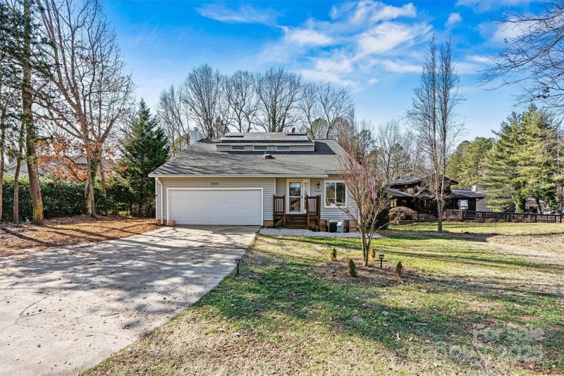 Property image 2 of 3995 Burton Lane in Westport, Denver, NC 28037