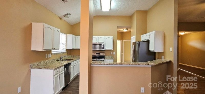 Property image 3 at 5311 Timberbluff Drive, Charlotte, NC 28216