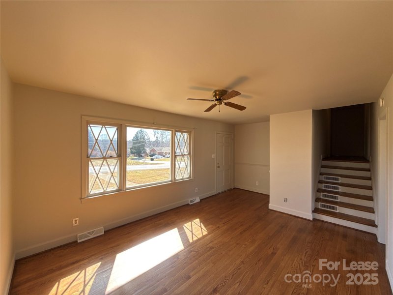 Property image 3 at 4840 Tanglebriar Drive, Charlotte, NC 28208
