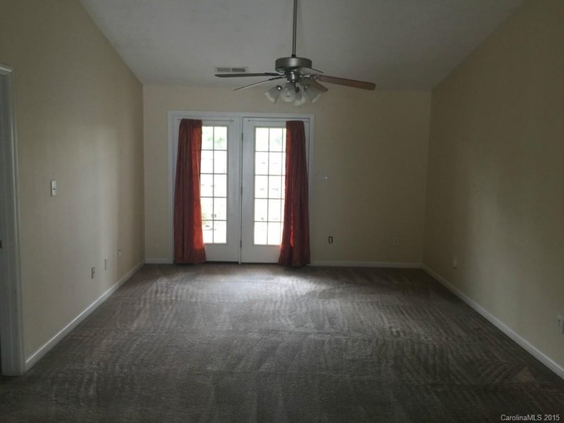 Property image 2 at 2009 Pin Oak Place, Cramerton, NC 28032