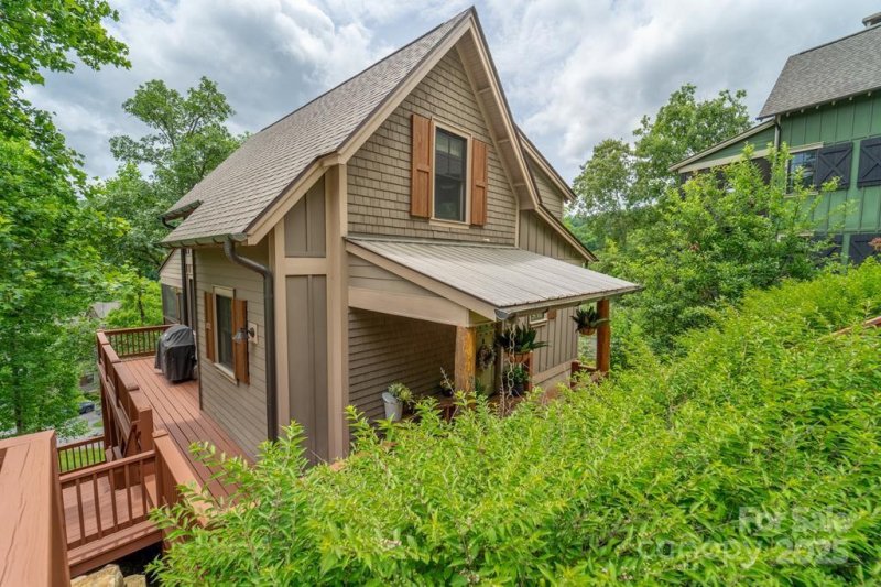 Property image 3 at 63 Copper Canopy Drive, Cullowhee, NC 28723