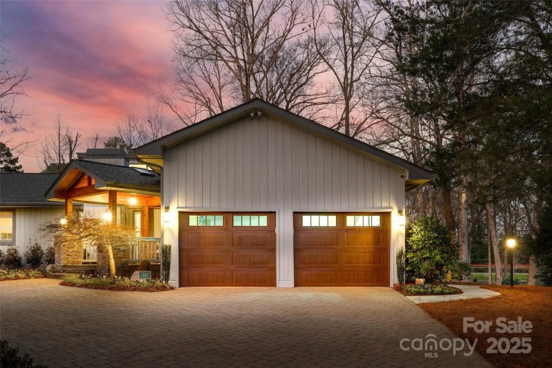 Property image 2 at 10 Catawba Ridge Court, Clover, SC 29710