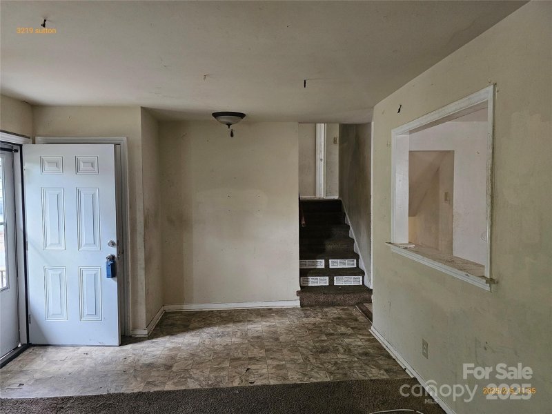 Property image 4 at 3219 Sutton Drive, Charlotte, NC 28216