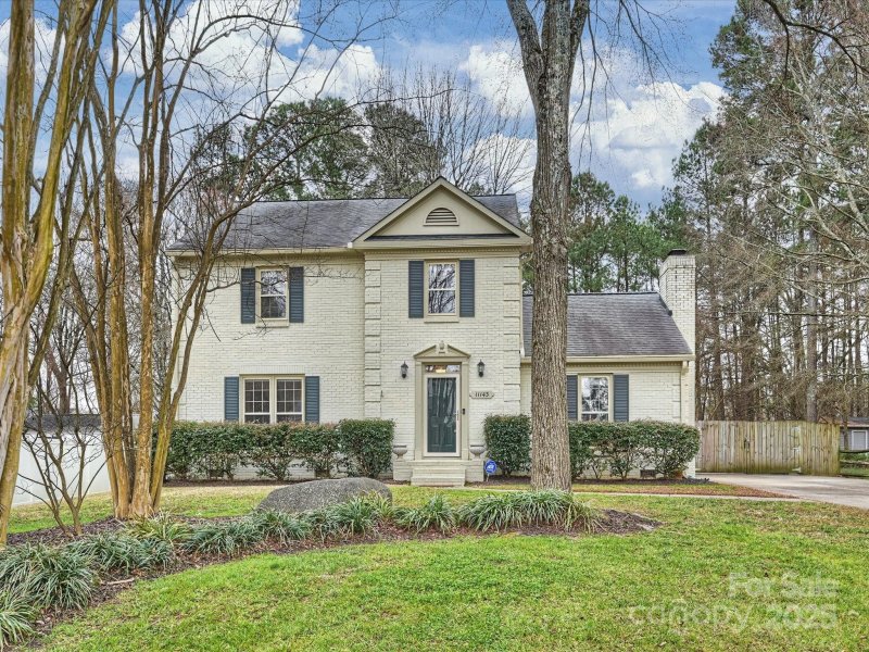Property image 2 at 11143 Coachman Circle, Charlotte, NC 28277