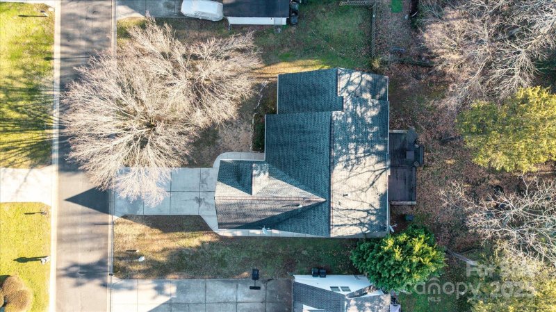 Property image 5 at 12016 Regent Ridge Lane, Charlotte, NC 28278